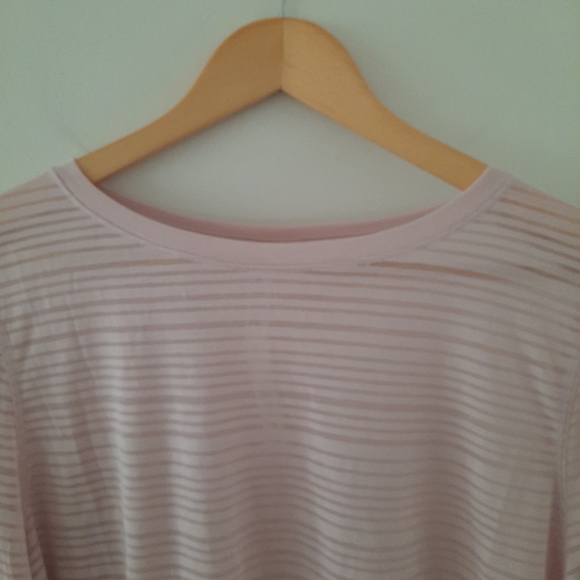Lululemon Clear and Present Misty Pink Long Sleeve - Picture 3 of 12